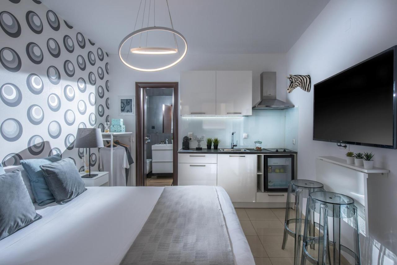Chanion One Suites By Good Life Heraklion  Exterior photo
