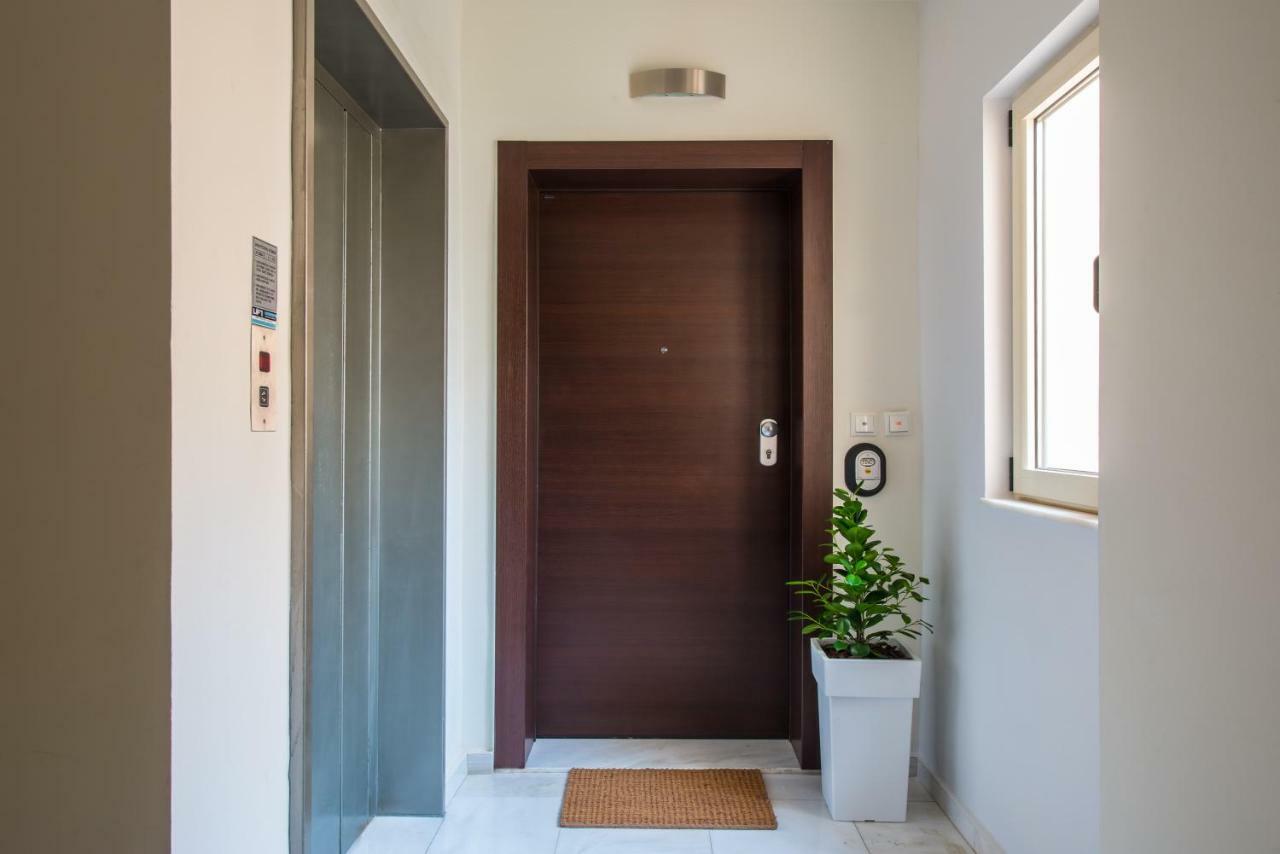 Chanion One Suites By Good Life Heraklion  Exterior photo